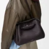 Mittlere Madrid-Tasche aus geschmeidigem genarbtem Kalbsleder Dark Ebony