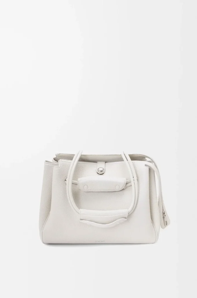 Mittlere Madrid-Tasche aus geschmeidigem genarbtem Kalbsleder in Soft White