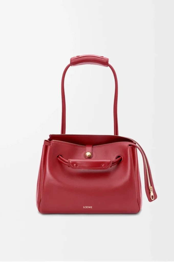Mittlere Madrid-Tasche aus geschmeidigem Kalbsleder in Burnt Red