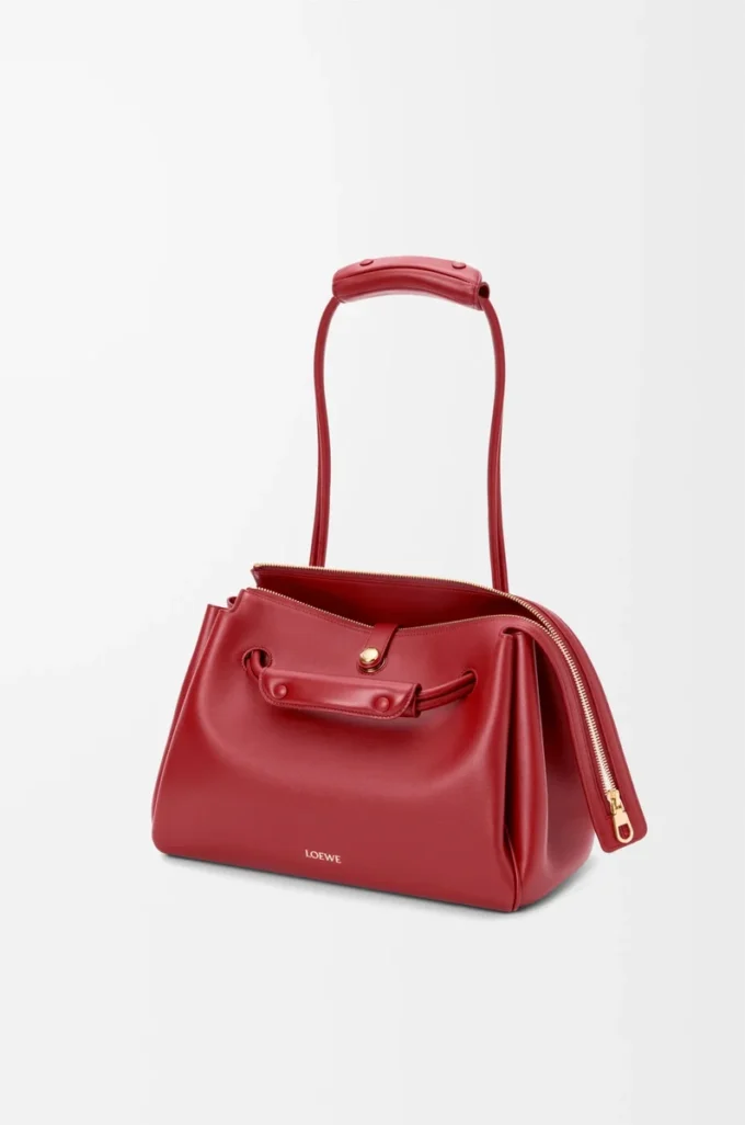 Mittlere Madrid-Tasche aus geschmeidigem Kalbsleder in Burnt Red