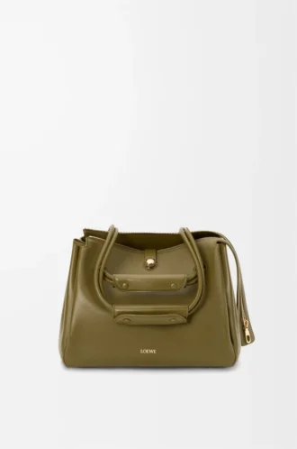 Mittlere Madrid-Tasche aus geschmeidigem Kalbsleder in Olive
