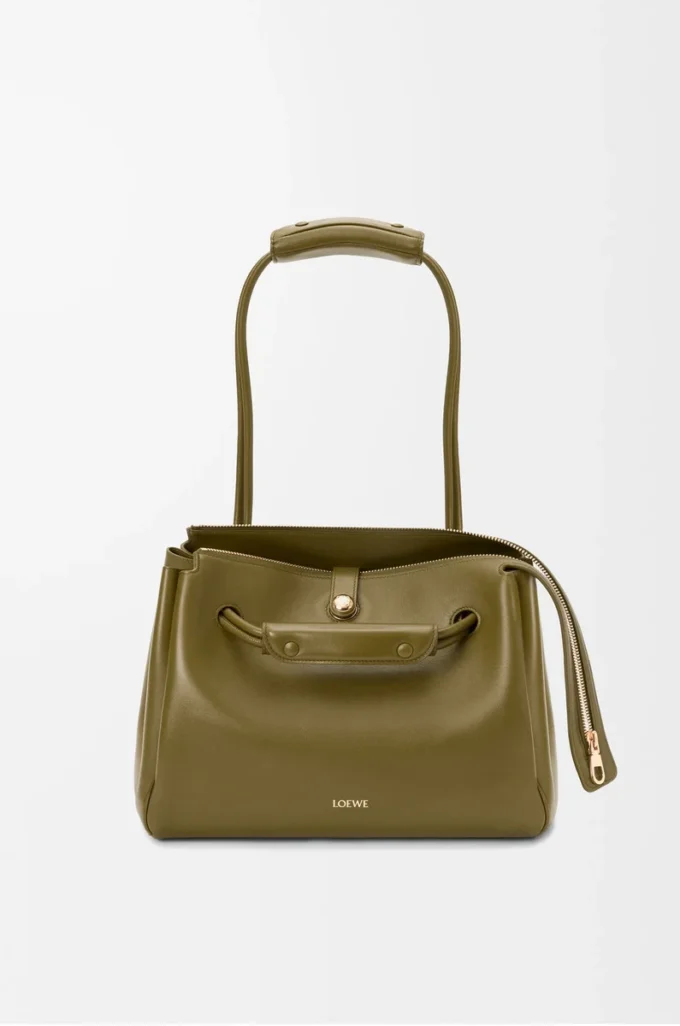 Mittlere Madrid-Tasche aus geschmeidigem Kalbsleder in Olive