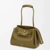 Mittlere Madrid-Tasche aus geschmeidigem Kalbsleder in Olive