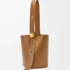 Mittlere Pebble-Beuteltasche aus glattem Kalbsleder Oak