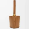 Mittlere Pebble-Beuteltasche aus glattem Kalbsleder Oak