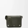 Mittlere Pebble Messenger Bag aus geschmeidigem genarbtem Kalbsleder in Dunkelkhaki
