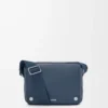 Mittlere Pebble Messenger Bag aus geschmeidigem genarbtem Kalbsleder Indigo Dye