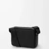 Mittlere Pebble Messenger Bag aus glattem Kalbsleder Schwarz