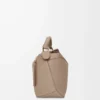 Mittlere Puzzle Edge Tasche aus weichem genarbtem Kalbsleder in Sand
