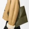 Mittlere Puzzle Fold-Tasche aus glänzendem Kalbsleder in Dark Khaki
