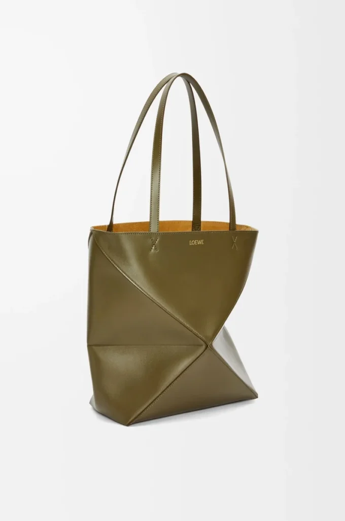 Mittlere Puzzle Fold-Tasche aus glänzendem Kalbsleder in Dark Khaki