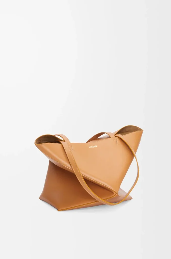 Mittlere Puzzle Fold-Tasche aus glänzendem Kalbsleder in Warm Desert