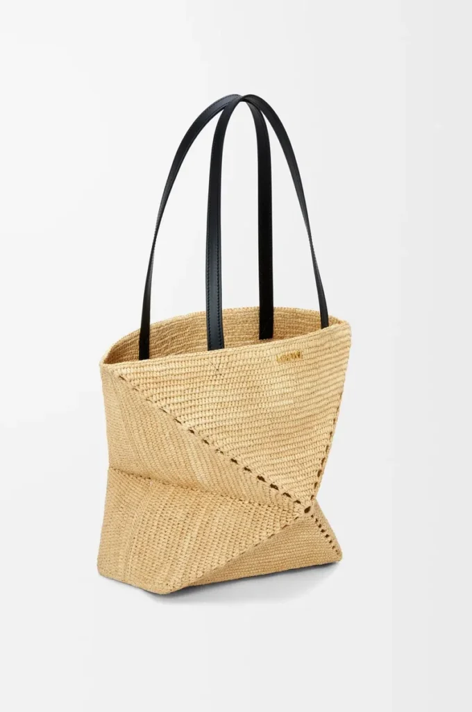 Mittlere Puzzle Fold-Tasche aus Raffia in Natur