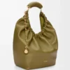Mittlere Squeeze-Tasche aus weichem Nappalammleder in Oliv