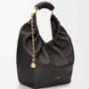 Mittlere Squeeze-Tasche aus weichem Nappalammleder in Schwarz