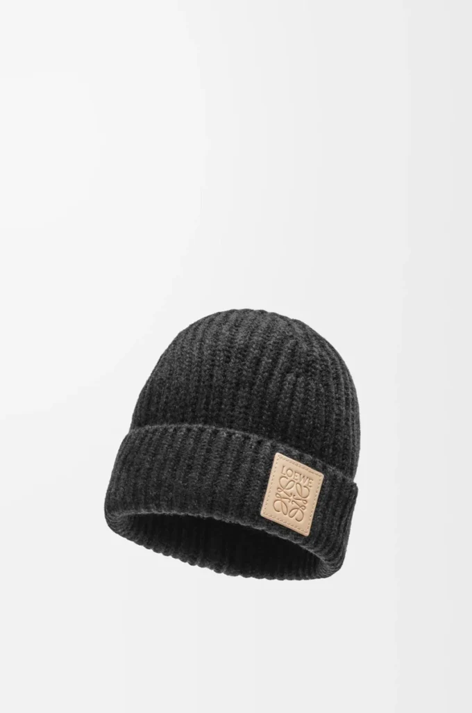 Mütze aus Kaschmir in Schwarz