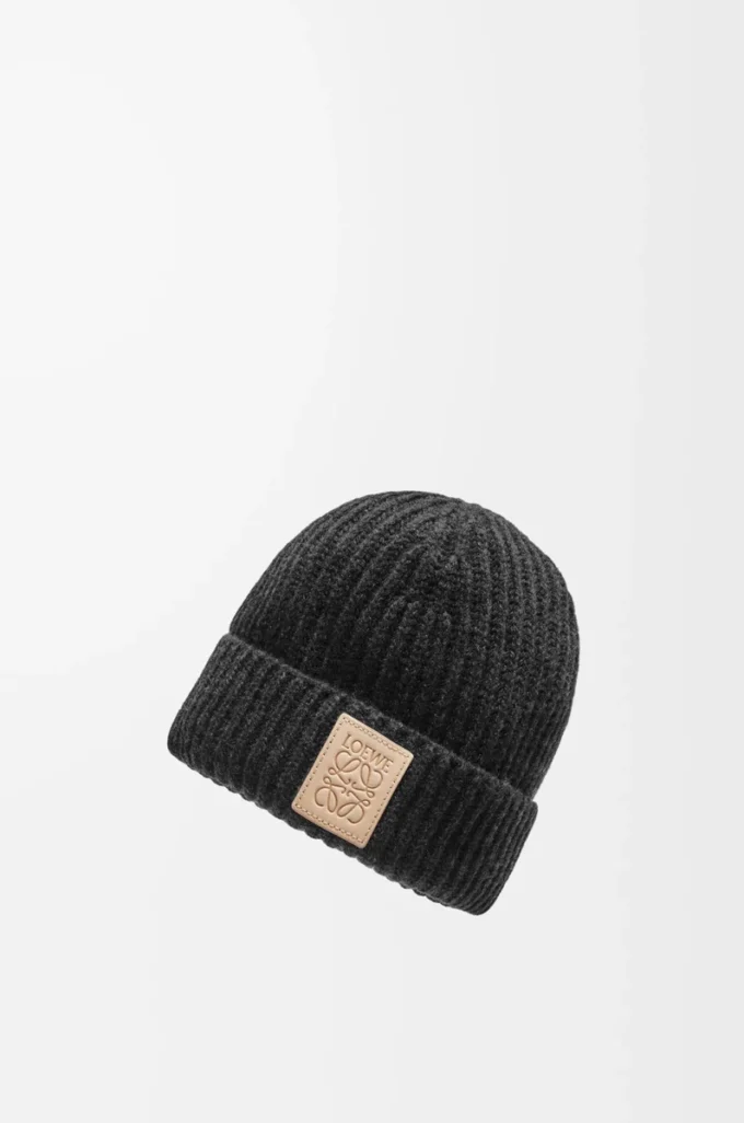 Mütze aus Kaschmir in Schwarz