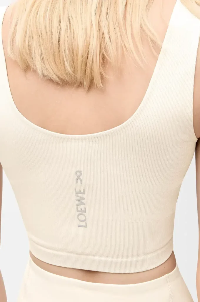 Nahtloser BH aus technischem Jersey in Elfenbein