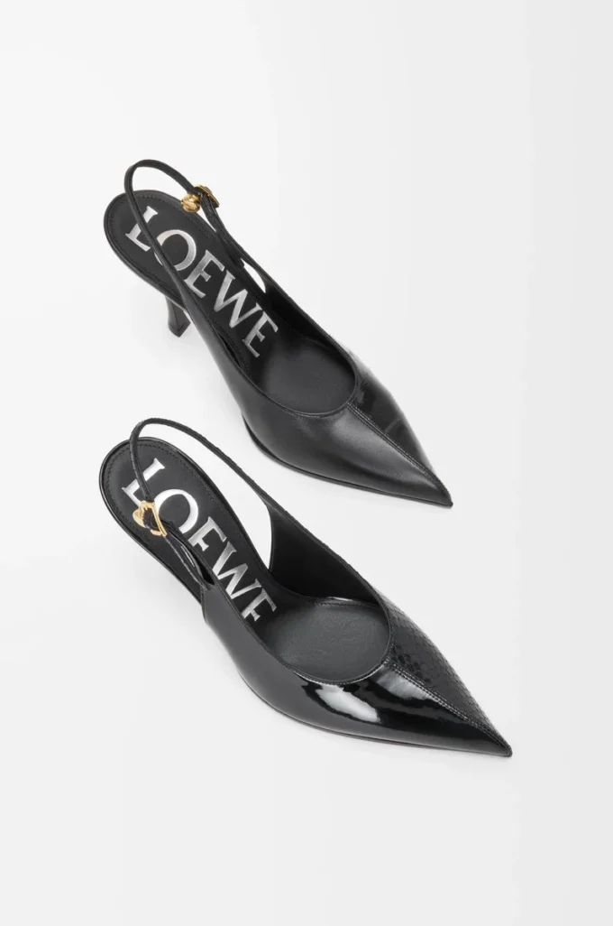 Neue Comic-Slingback-Pumps aus gemischtem Leder in Schwarz