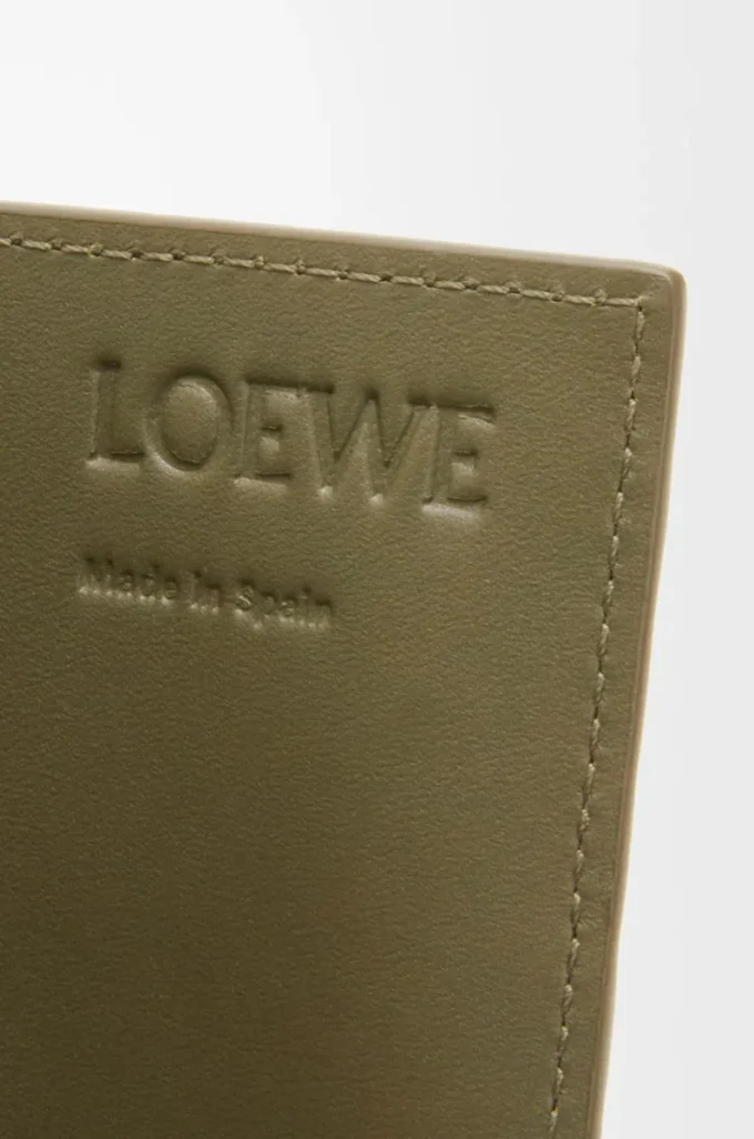 Offener Kartenhalter aus strukturiertem klassischem Kalbsleder in Dark Khaki
