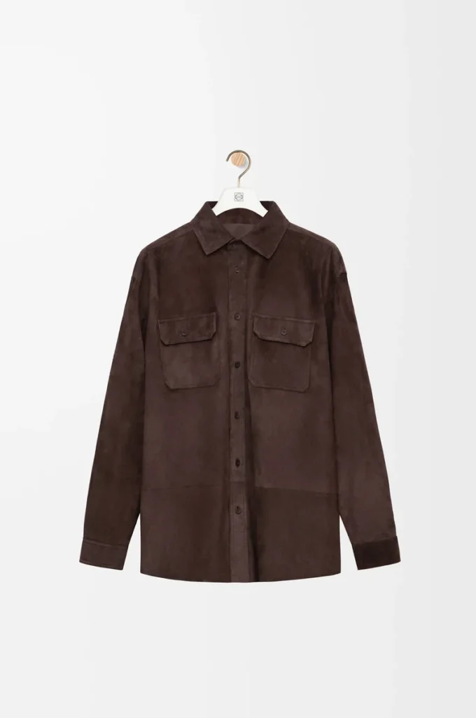 Overshirt aus dunkelbraunem Kalbswildleder