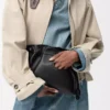 Panta Medium Flamenco Clutch aus glänzendem Kalbsleder Schwarz