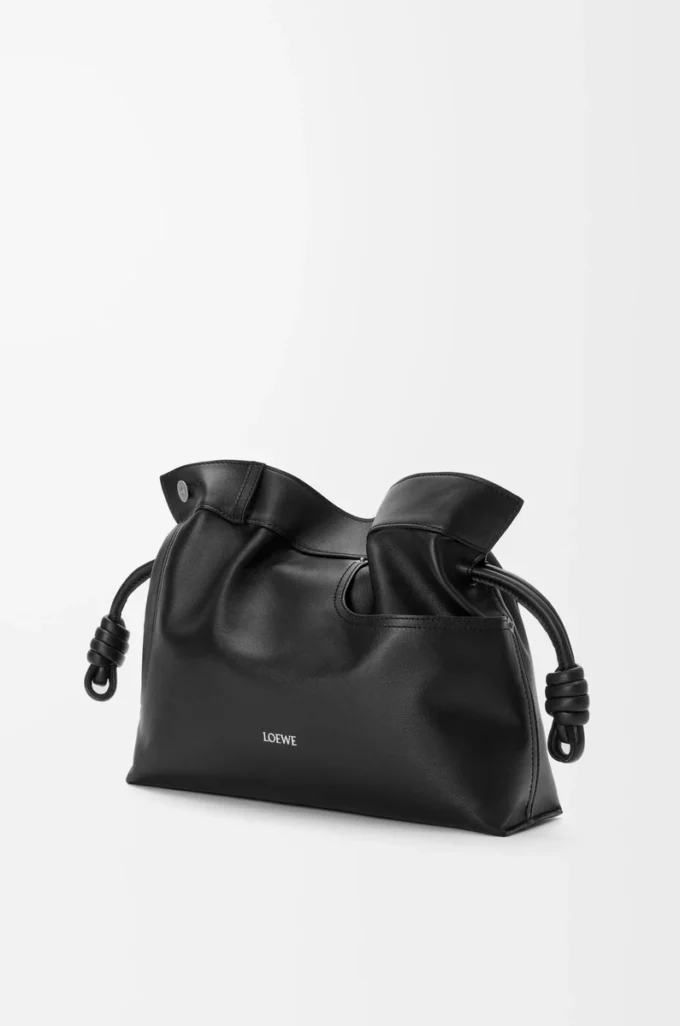 Panta Medium Flamenco Clutch aus glänzendem Kalbsleder Schwarz