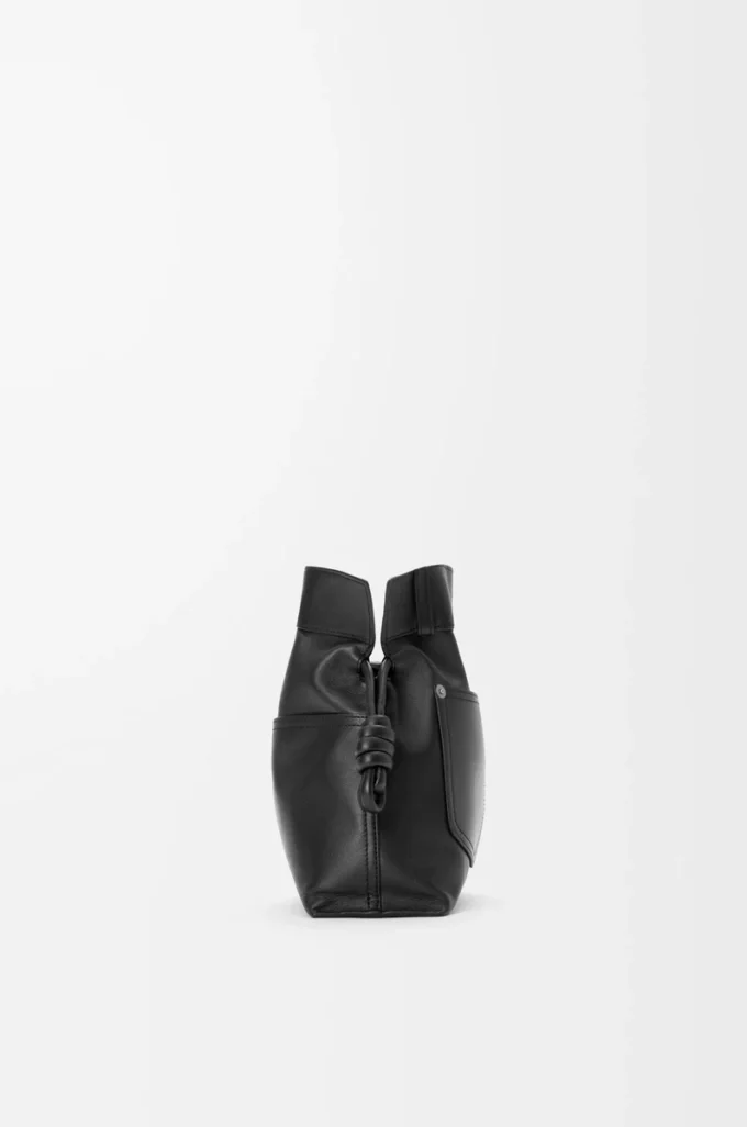 Panta Medium Flamenco Clutch aus glänzendem Kalbsleder Schwarz