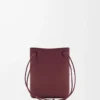 Pebble-Beutel aus glattem Kalbsleder Dark Burgundy