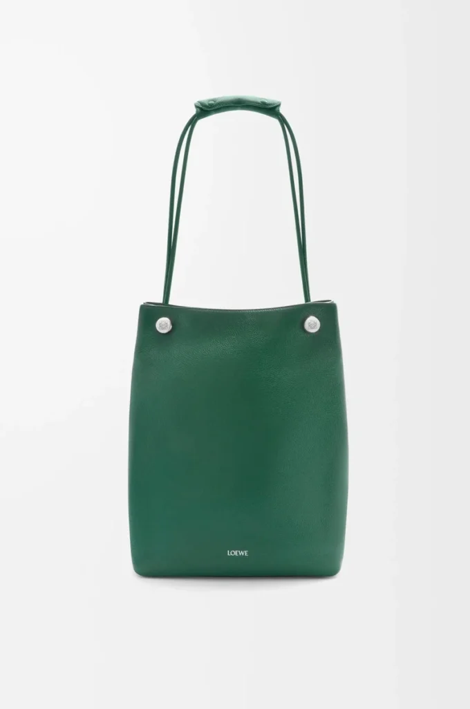Pebble Hobo aus geschmeidigem genarbtem Kalbsleder Evergreen