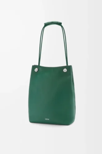 Pebble Hobo aus geschmeidigem genarbtem Kalbsleder Evergreen