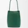Pebble Hobo aus geschmeidigem genarbtem Kalbsleder Evergreen
