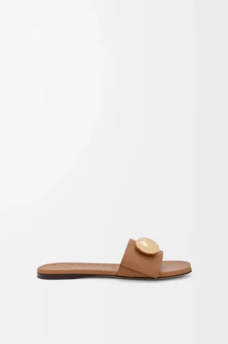 Pebble-Pantolette aus weichem Kalbsleder in Eiche