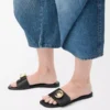 Pebble-Pantolette aus weichem Kalbsleder in Schwarz