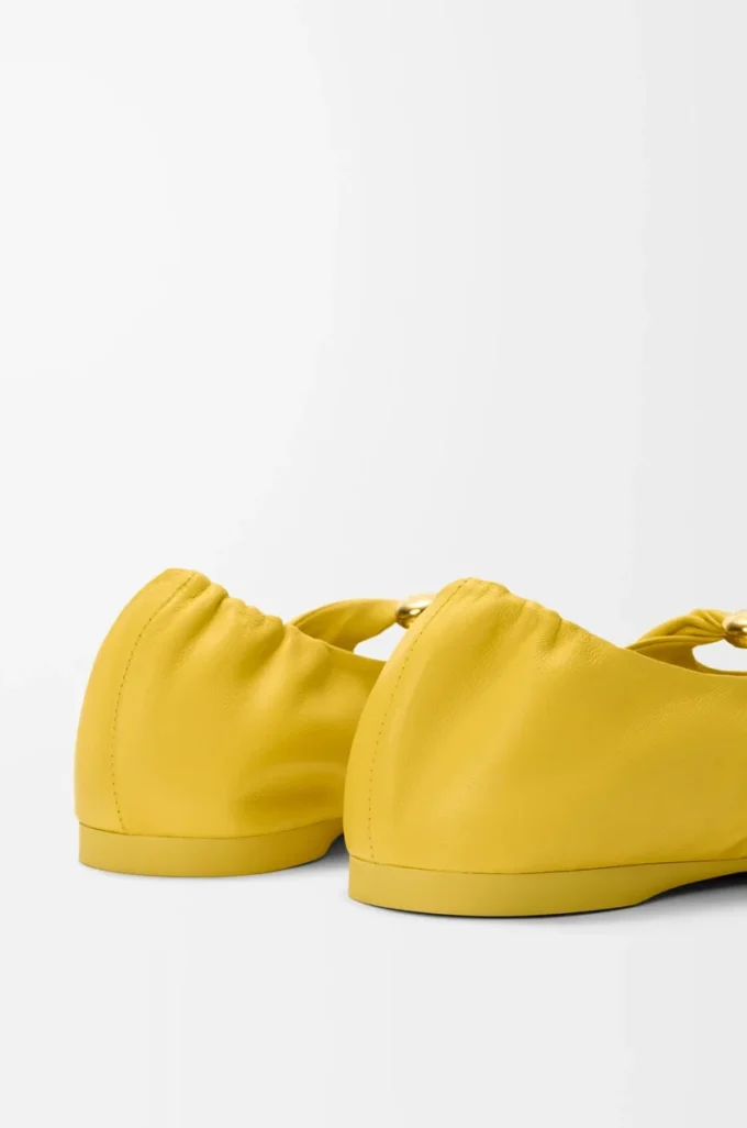 Pebble Soft Ballerina aus Nappalammleder in Dandelion