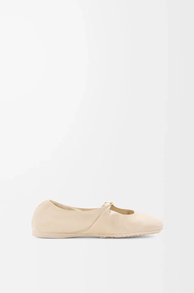 Pebble Soft Ballerina aus Nappalammleder in Dough