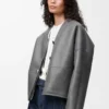 Pebble-Strickjacke aus Lammfell Hellgrau