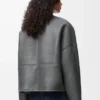 Pebble-Strickjacke aus Lammfell Hellgrau