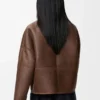 Pebble-Strickjacke aus Lammfell in Khaki-Braun
