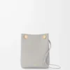 Pebble-Tasche aus glattem Kalbsleder in Shell Grey