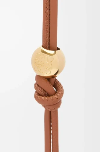 Personalisierungsband aus klassischem Kalbsleder in Tan/Gold
