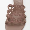 Petal Anagram Pantolette aus strassverziertem Wildleder Hellbraun