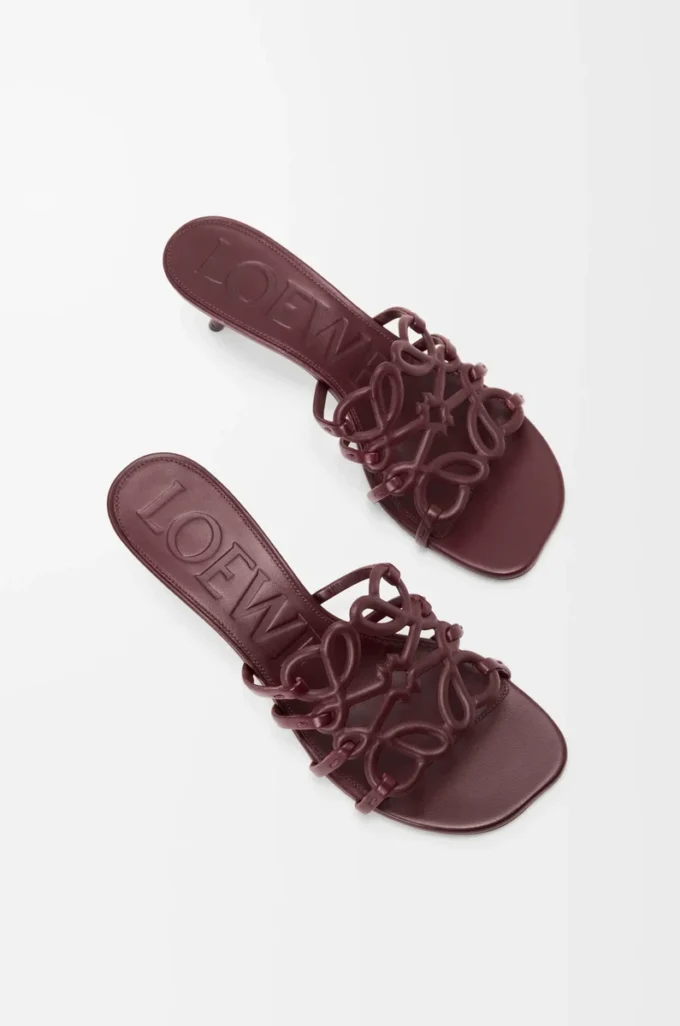 Petal Anagram-Pantolette aus weichem Kalbsleder Dunkelburgunder