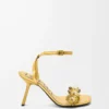 Petal Flower Sandale aus Kalbsleder und Kristallen Gold