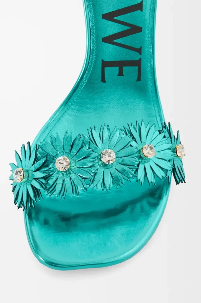 Petal Flower Sandale aus Kalbsleder und Kristallen Türkis