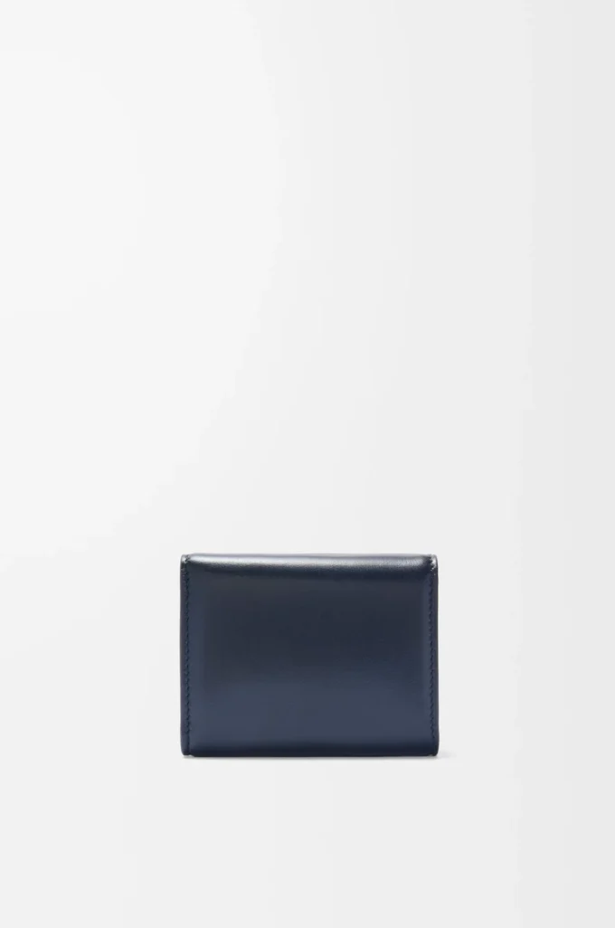 Puffer Anagram Dreifach-Geldbörse aus glänzendem Nappakalbsleder Deep Navy
