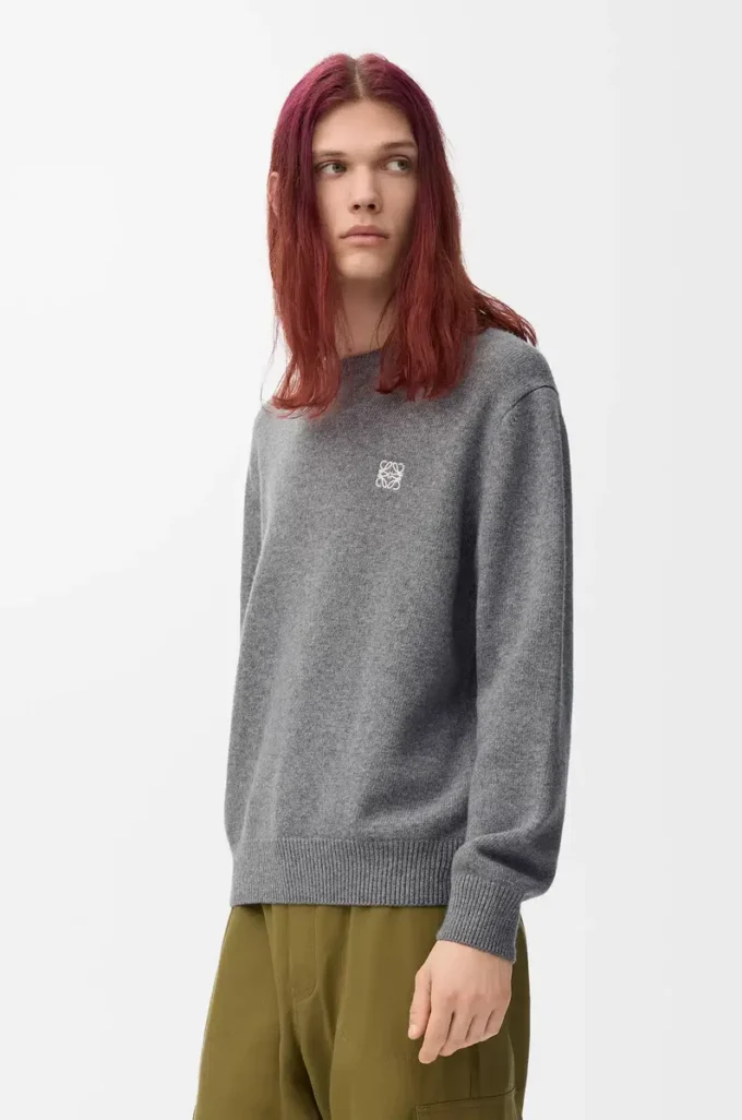 Pullover aus Wolle in Grau meliert