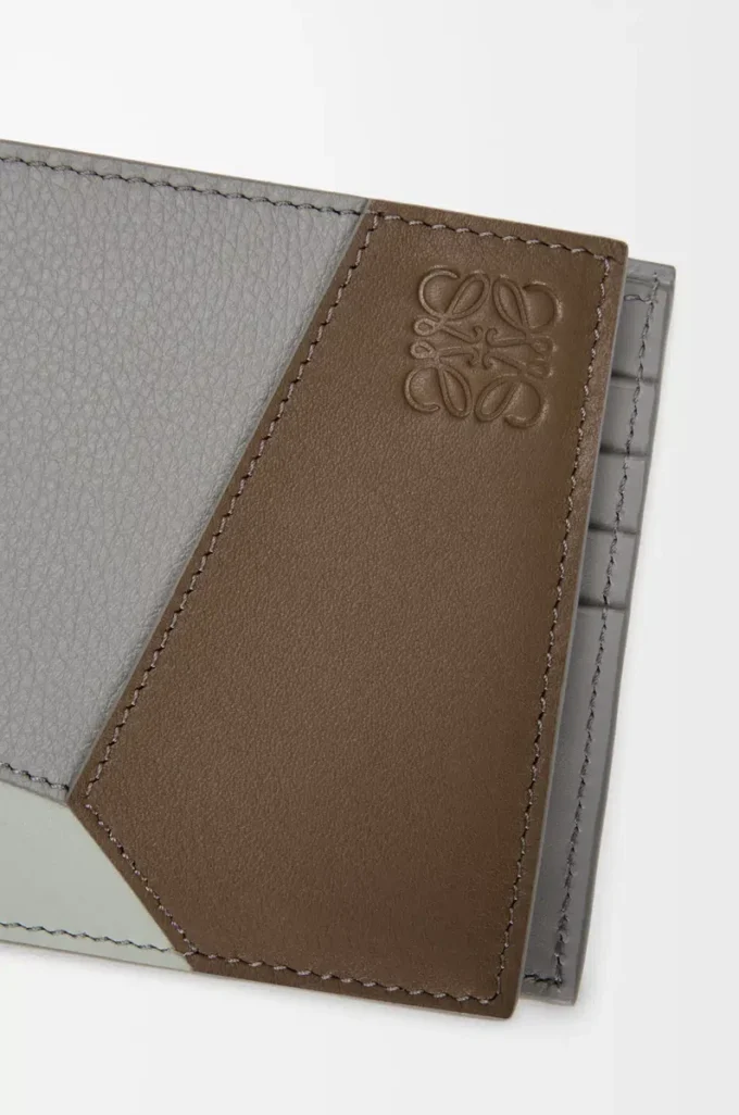 Puzzle-Bifold-Geldbörse aus klassischem Kalbsleder in Winterbraun/Aschegrau