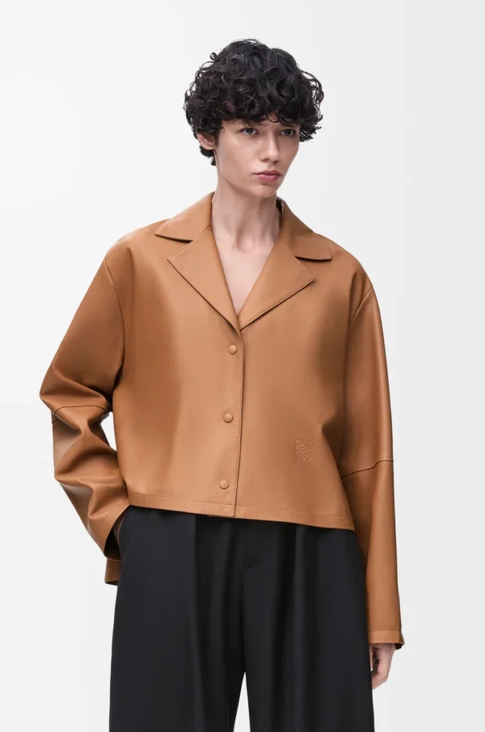 Pyjama-Bluse aus Nappalammleder in Toffee