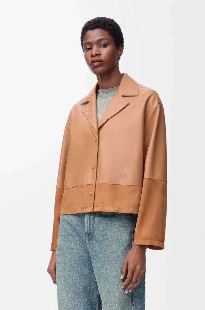 Pyjama-Bluse aus Nappalammleder in Toffee